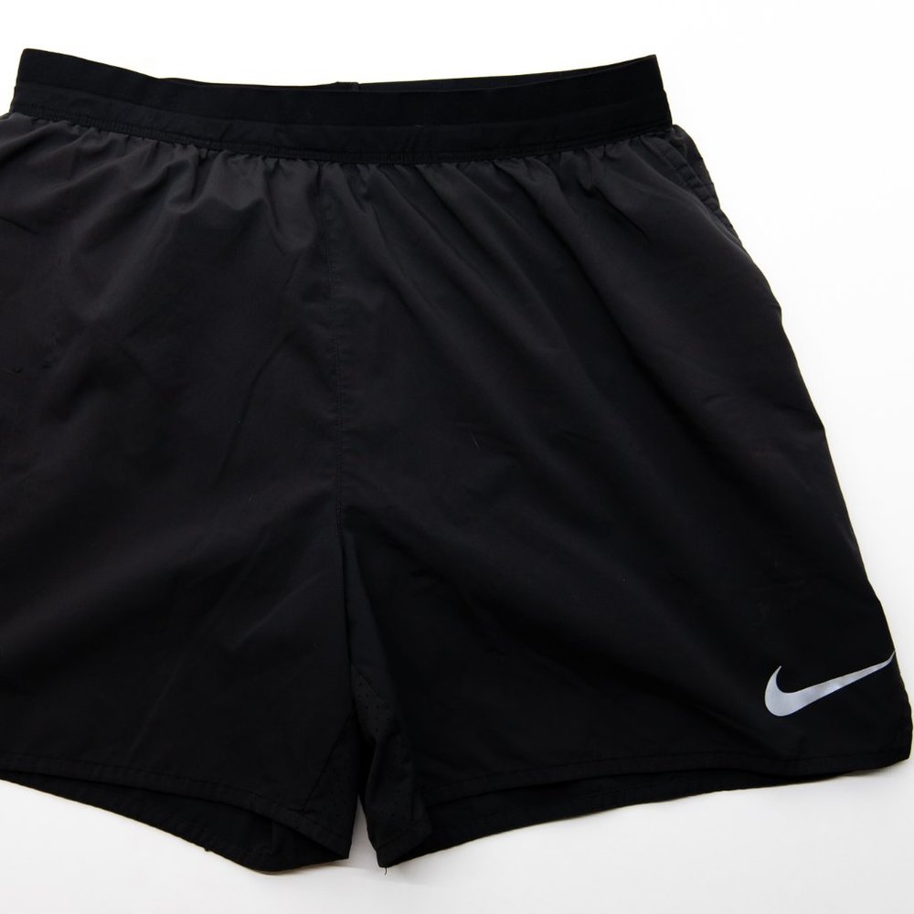 Men's NIKE dri fit running shorts SZ M
